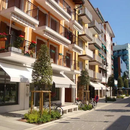Alessia Appartement Grado Buitenkant foto