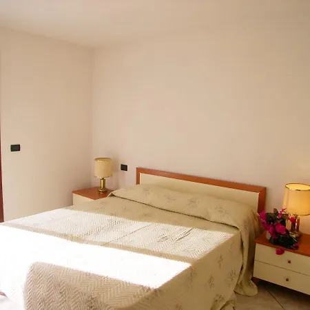 Alessia Appartement Grado Buitenkant foto
