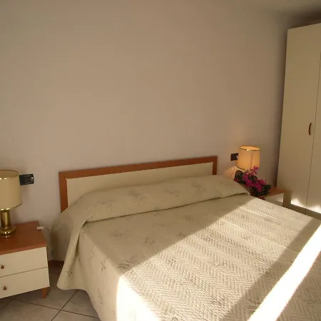 Alessia Appartement Grado Buitenkant foto